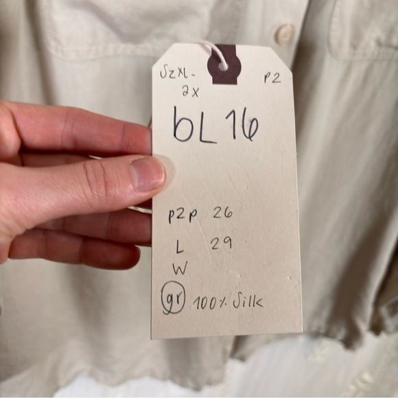 Vintage Silk Button Down Blouse Taupe Cream Minimalist Luxury Size 2X Large - Picture 9 of 9